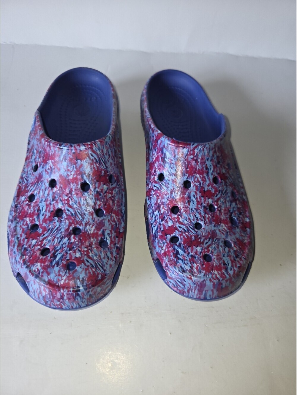 CROCS Women’s Size 7 W Freesail Watercolor Clogs Retired Edition Rare Print SB2